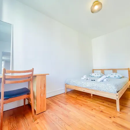 3 Pour 6 Personnes Appartement *